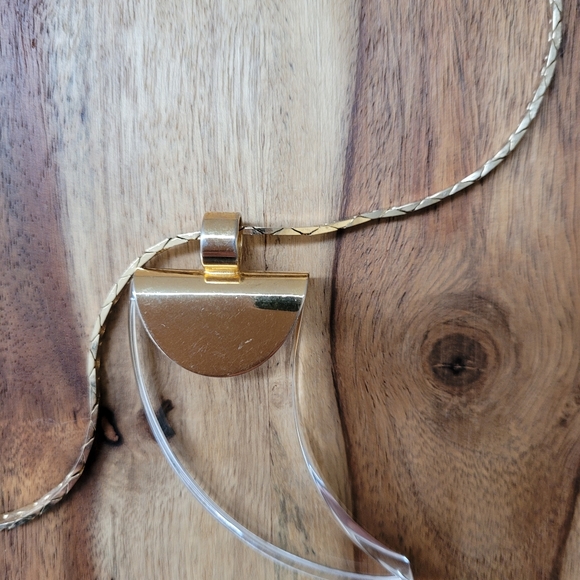 Long gold chain and see through resin pendant necklace - Picture 6 of 7